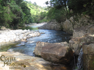 Twists in Narices River in Parque Nacional Santa Fe Panama